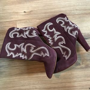 Steve Madden booties size 7.5